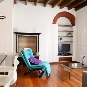 Duca Di Porta Romana, Viaorti Apartamento