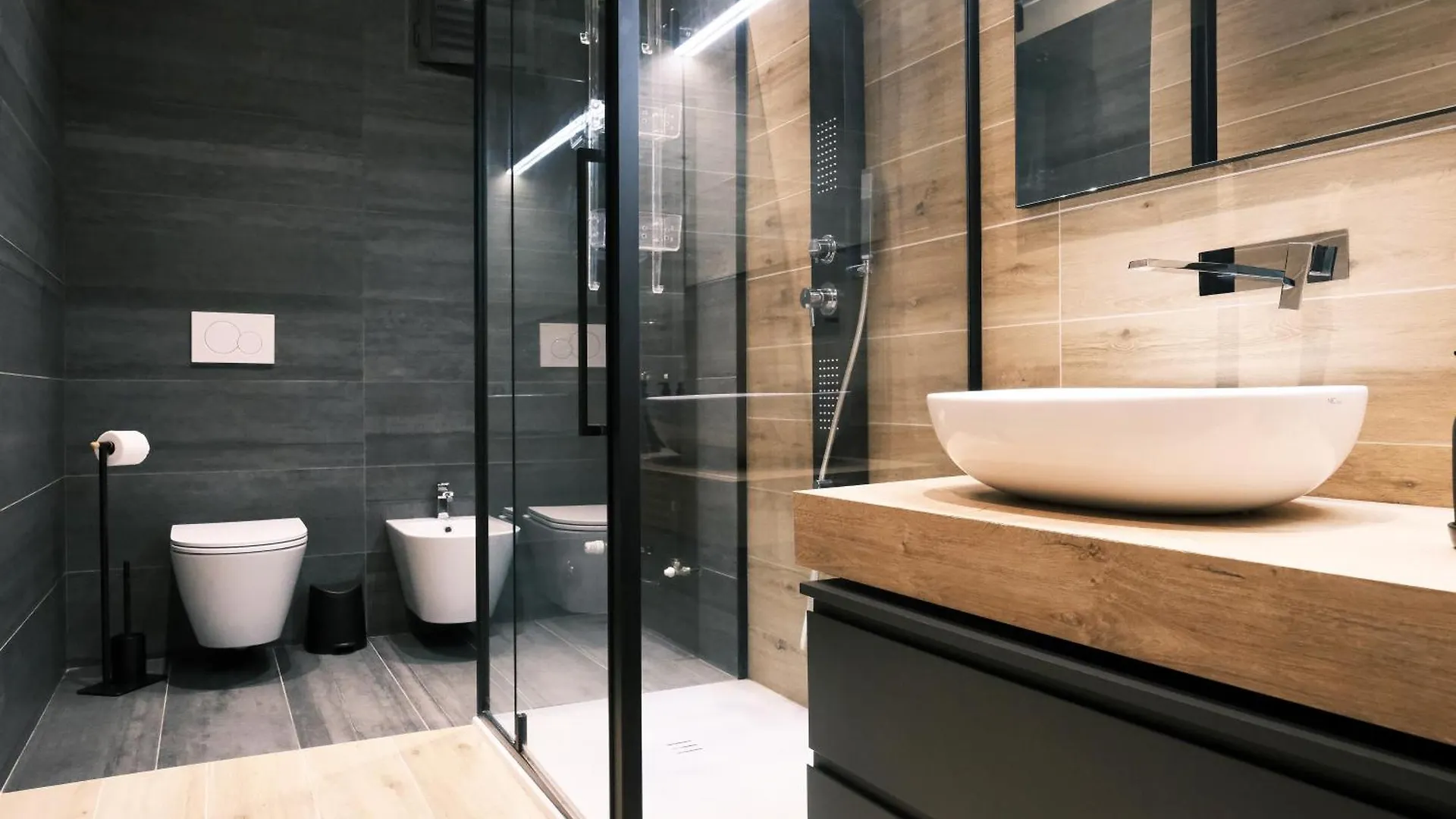 Apartment Comecasa Loft Navigli 2 Bedrooms Milan Italy
